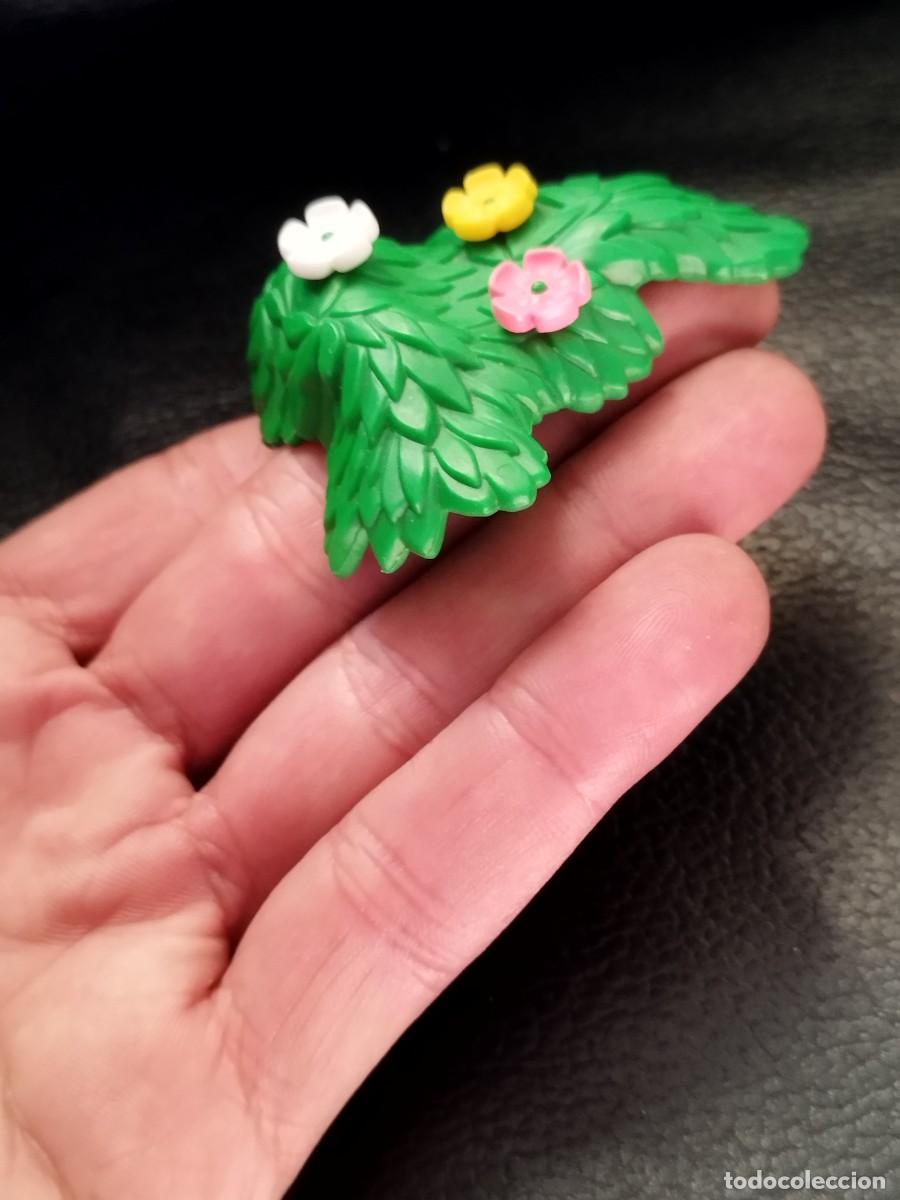 Playmobil: Figura Playmobil, copa de &aacute;rbol hojas verdes con flores de colores.