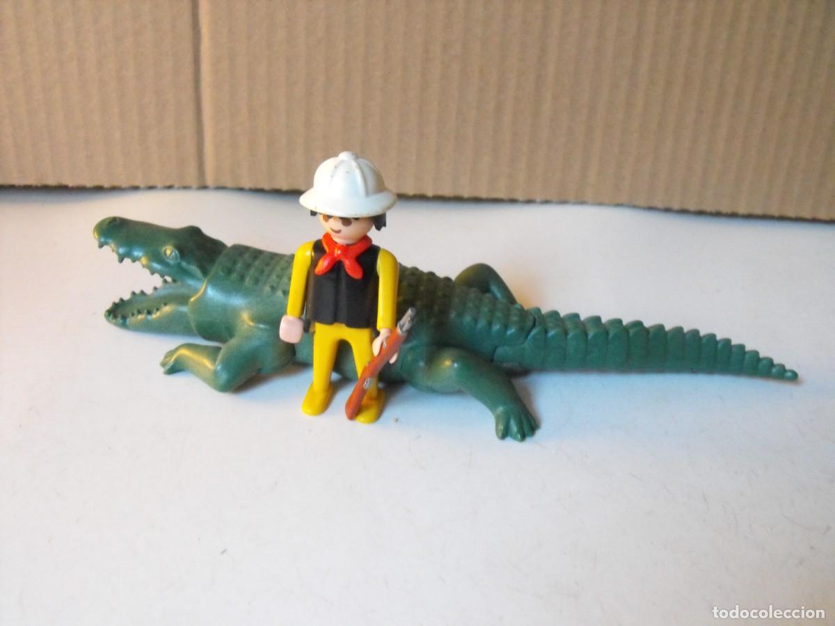 Playmobil: PLAYMOBIL. cazador con cocodrilo gigante. De la ref. 3541. Primera &eacute;poca.