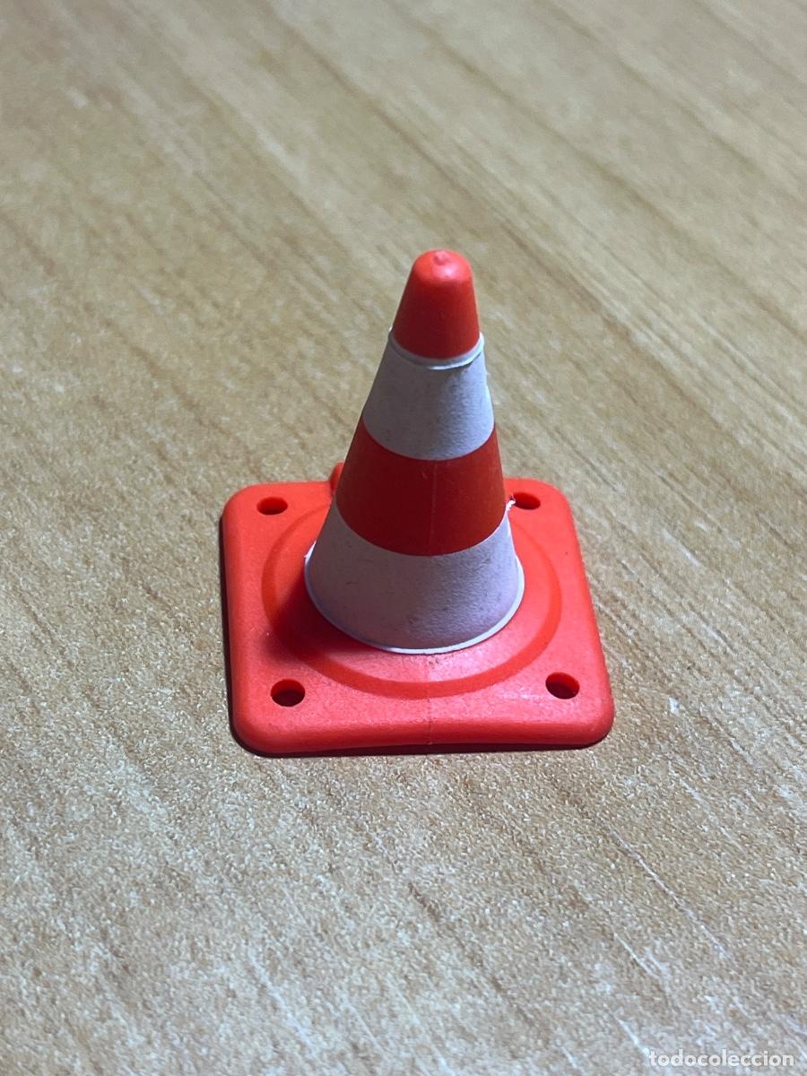 Playmobil: Cono se&ntilde;al polic&iacute;a trafico accesorio complemento Playmobil - Foto 1