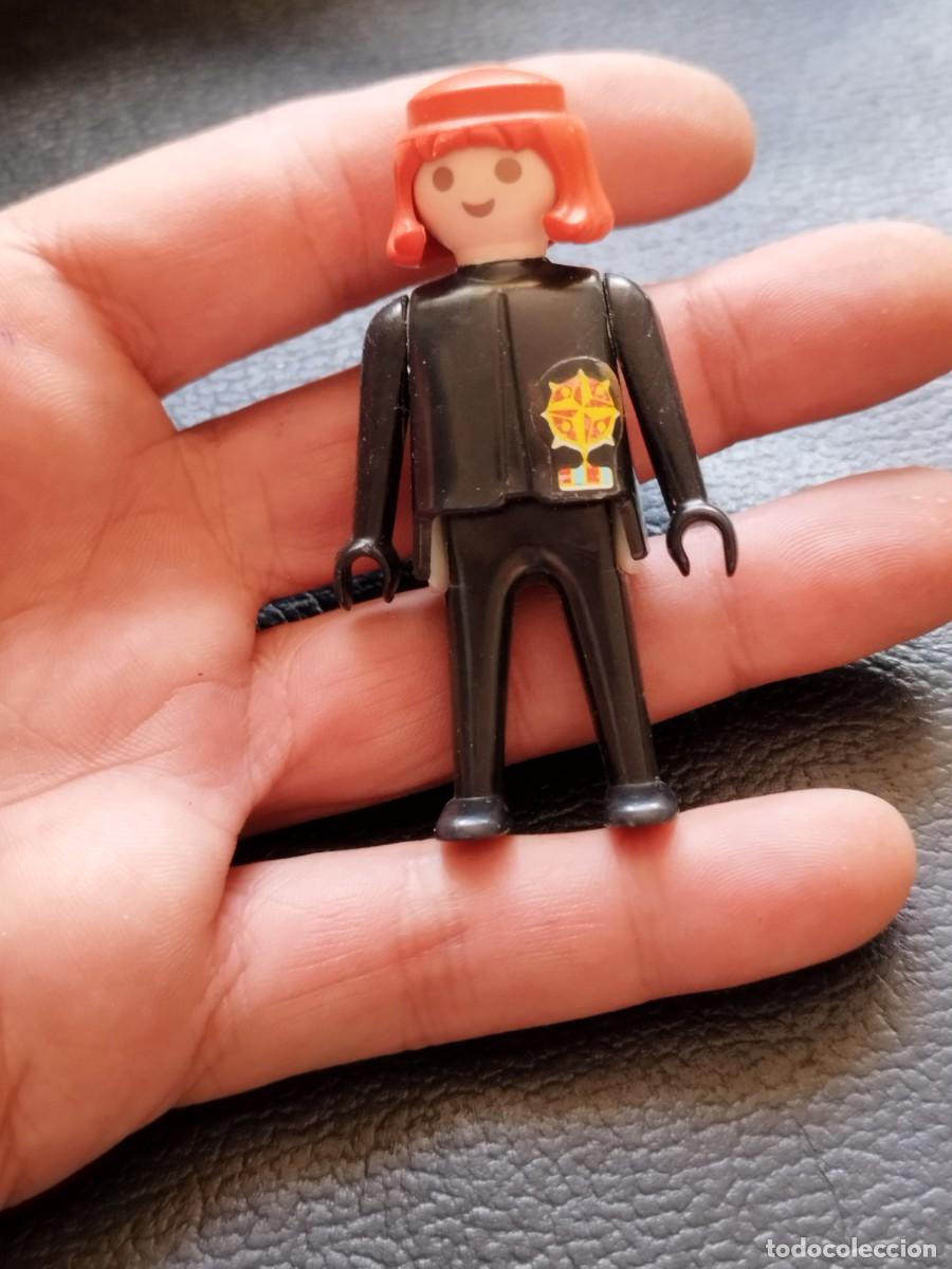 Playmobil: Figura Playmobil geobra. polic&iacute;a mujer.