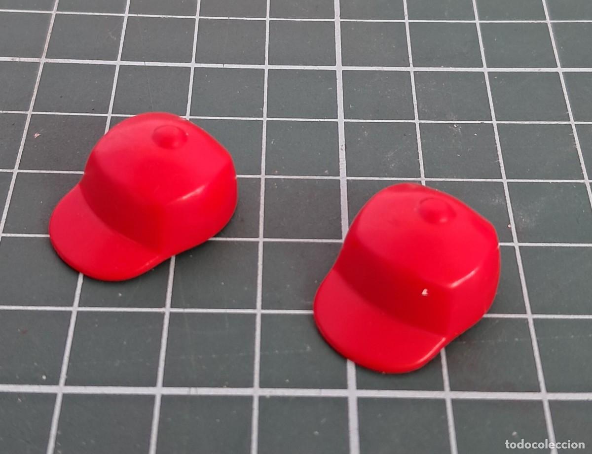 Playmobil: 2 gorras ni&ntilde;o playmobil. - Foto 1