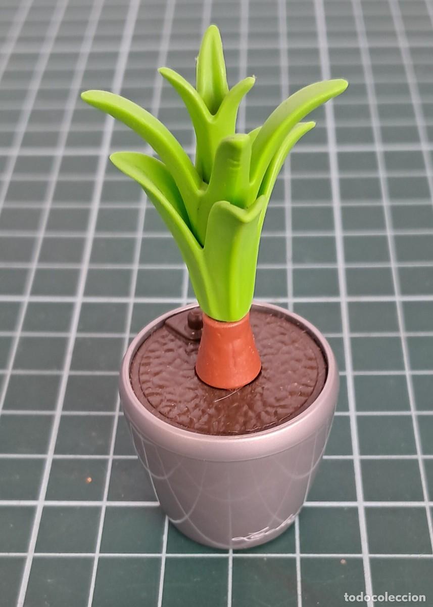 Playmobil: Maceta con brote de palmera de playmobil. Casa decoraci&oacute;n vegetaci&oacute;n
