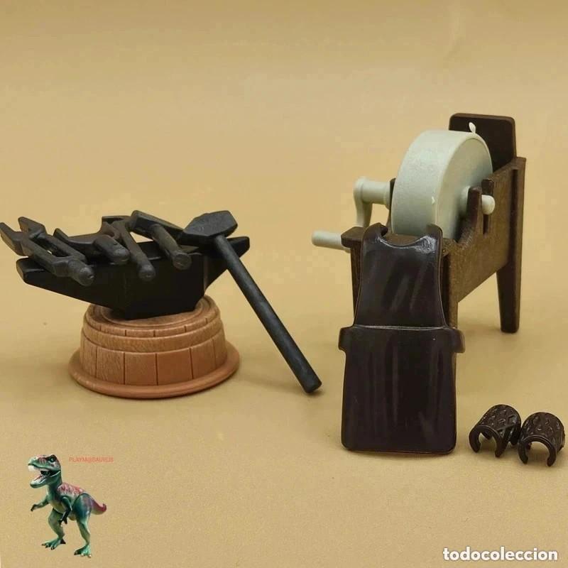 Playmobil: Playmobil conjunto herrero herreria yunque rueda de afilar herremientas delantal mu&ntilde;equeras forja