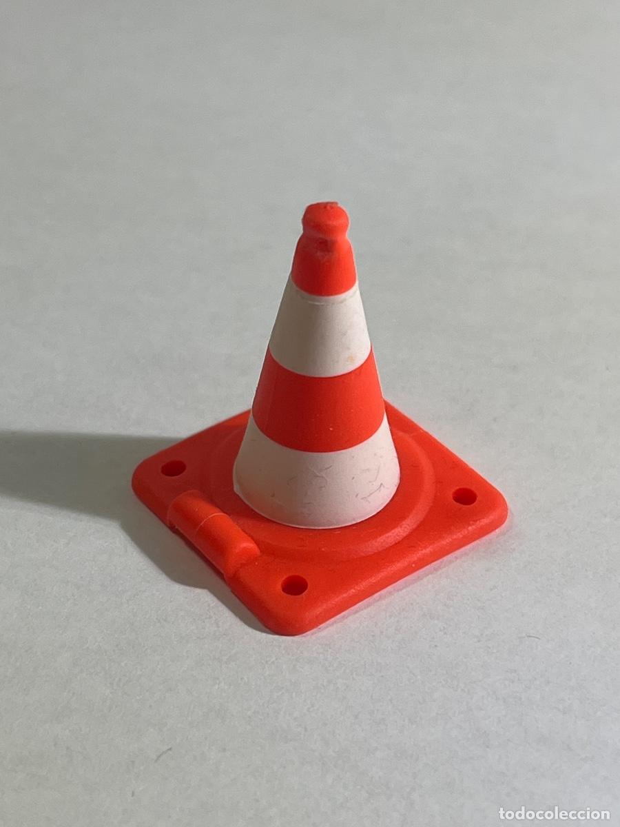 Playmobil: Cono se&ntilde;al polic&iacute;a trafico accesorio complemento Playmobil - Foto 1