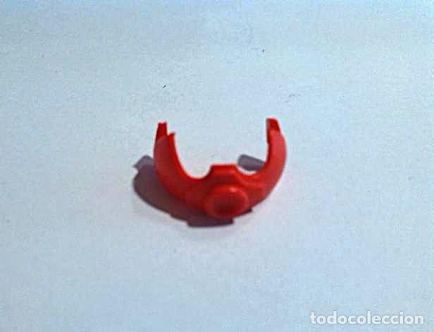 Playmobil: PLAYMOBIL MASCARA ROJA PILOTO COCHE CARRERAS ROJO VERDE 4184 4183 FORMULA 1