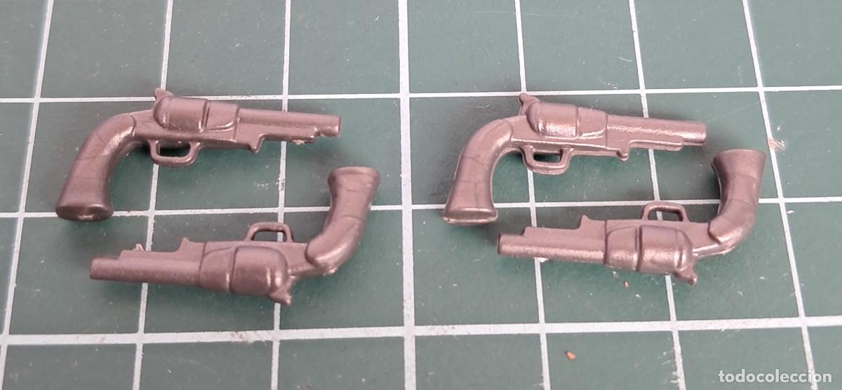Playmobil: 4 rev&oacute;lveres de playmobil. Oeste pistolas - Foto 1