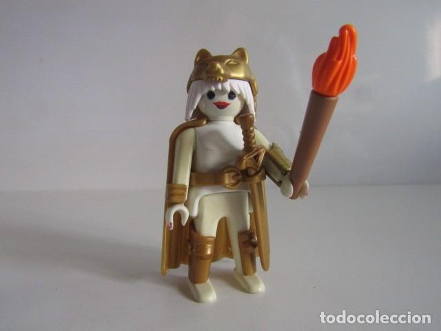 Playmobil: DIFICIL FIGURA CUSTOM MUJER FANTASMA GUERRERO MEDIEVAL PLAYMOBIL