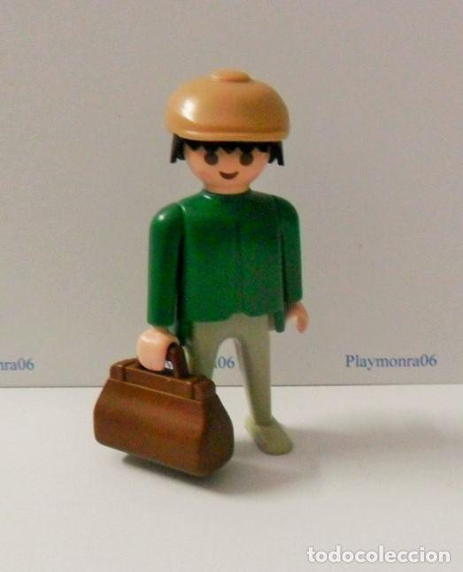 Playmobil: PLAYMOBIL P209 * PERSONAJE FIGURA HOMBRE JOVEN CON MALETIN Y BOINA
