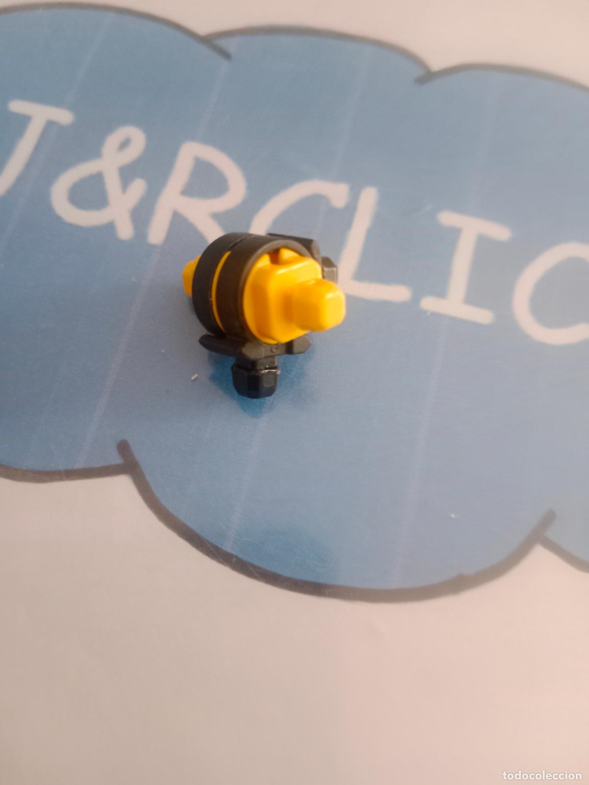 Playmobil: Playmobil repuesto amarillo - Foto 1