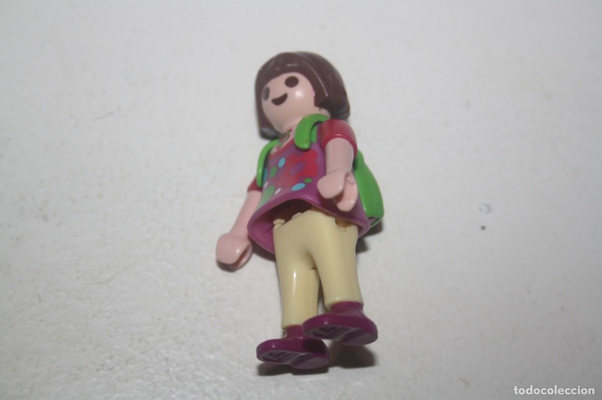 Playmobil: PLAYMOBIL NI&Ntilde;A CON MOCHILA