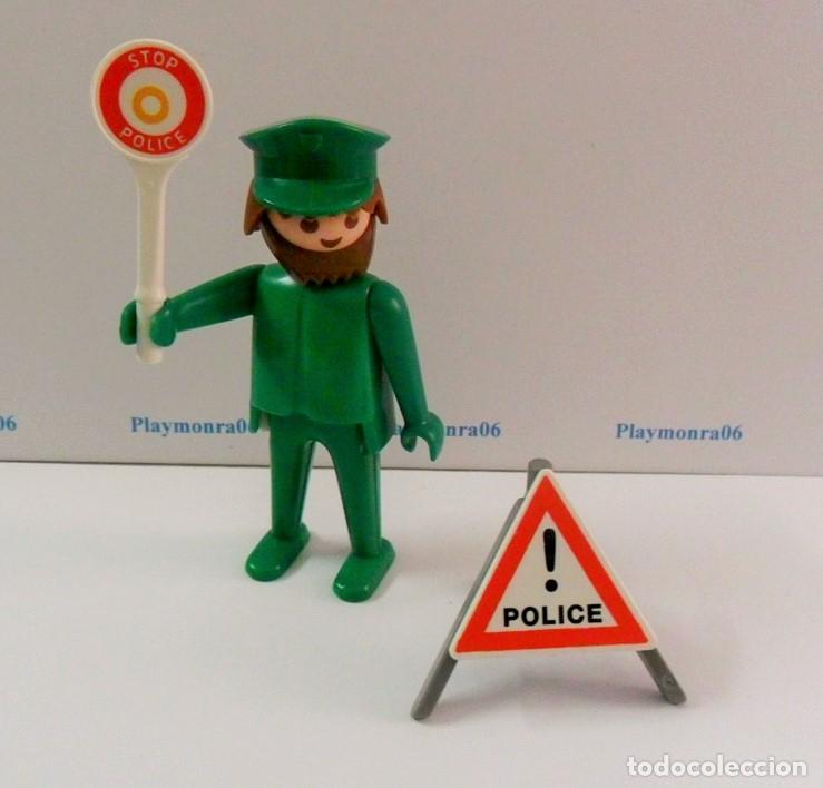 Playmobil: PLAYMOBIL P210 * POLICIA DE TRAFICO CON SE&Ntilde;ALIZACION 1&ordf; EPOCA