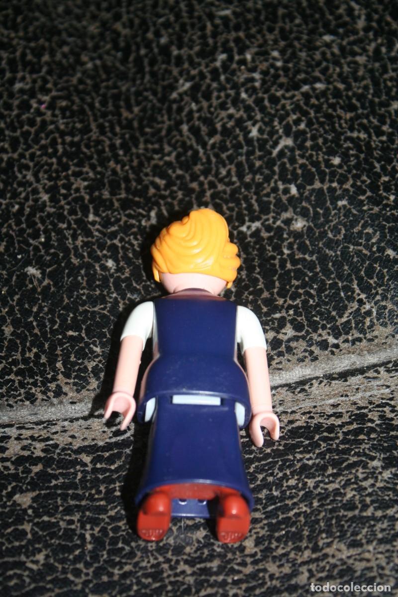 Playmobil: mu&ntilde;eco playmobil mujer - Foto 2