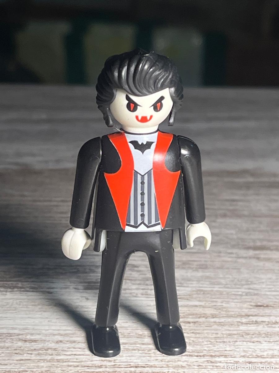 Playmobil: Figura Dr&aacute;cula zombie Halloween complemento accesorio Playmobil - Foto 1
