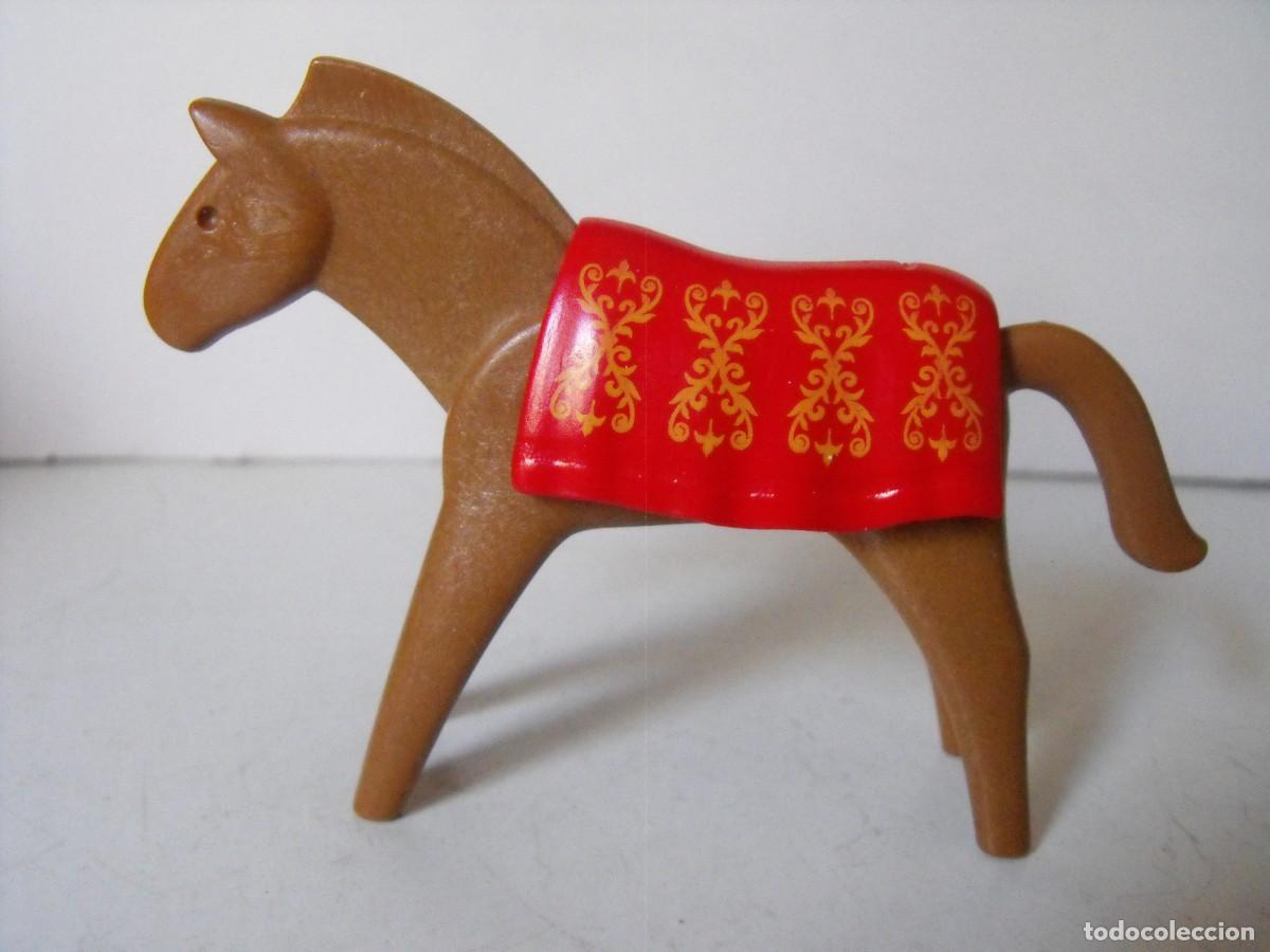 Playmobil: PLAYMOBIL. Figura de caballo con manta medieval. Primera &eacute;poca