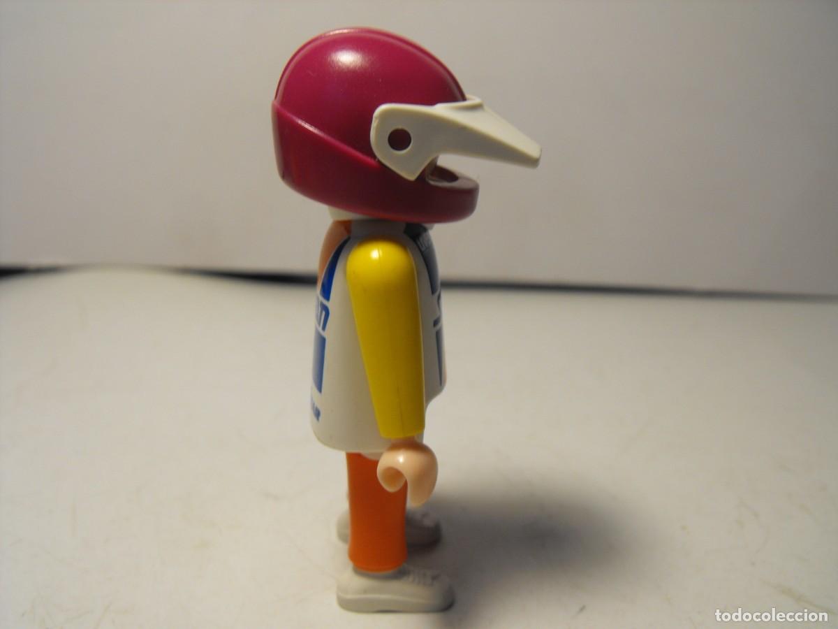 Playmobil: PLAYMOBIL. Figura de piloto de competici&oacute;n. - Foto 2
