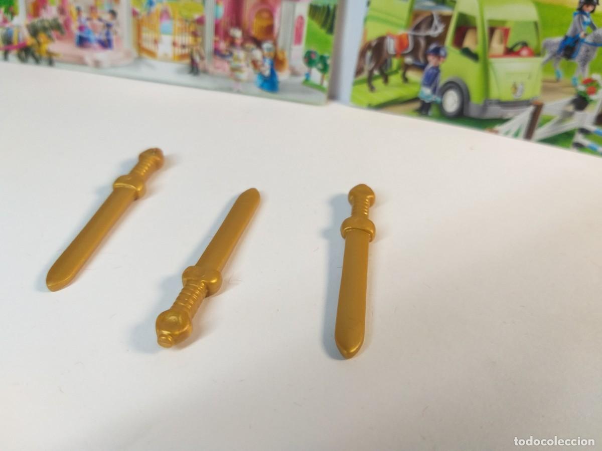 Playmobil: PLAYMOBIL - X3 ESPADAS ROMANAS DORADAS. - Foto 1