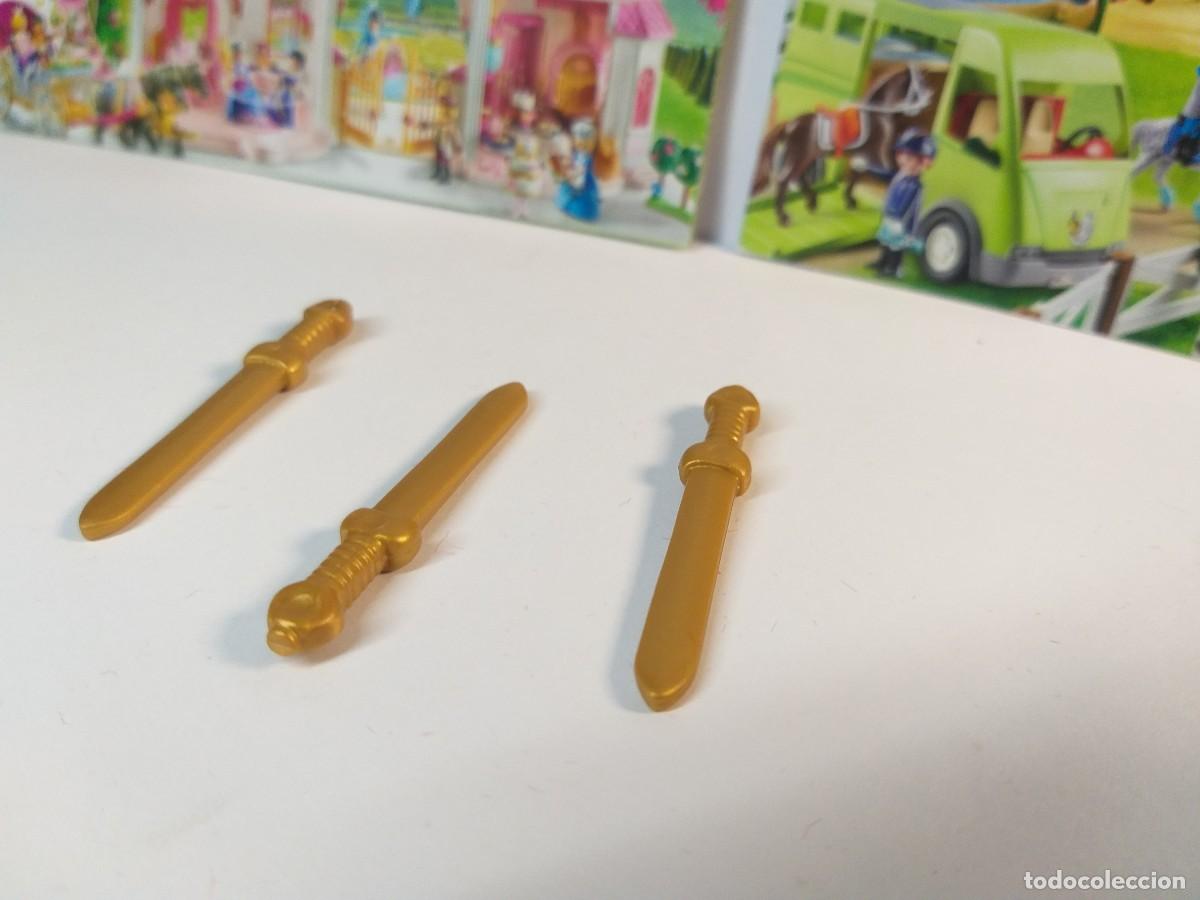 Playmobil: PLAYMOBIL - X3 ESPADAS ROMANAS DORADAS. - Foto 2
