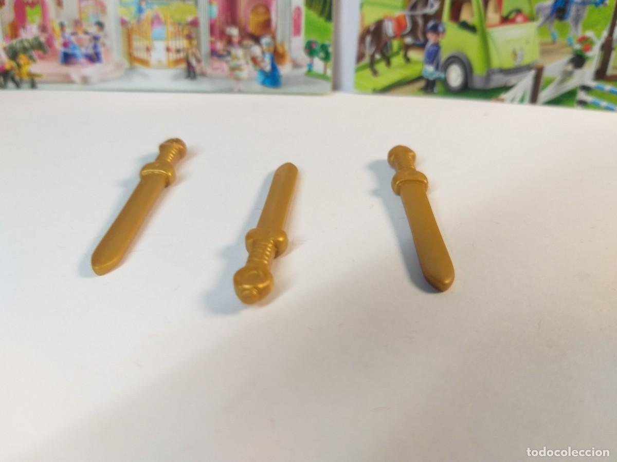 Playmobil: PLAYMOBIL - X3 ESPADAS ROMANAS DORADAS. - Foto 3