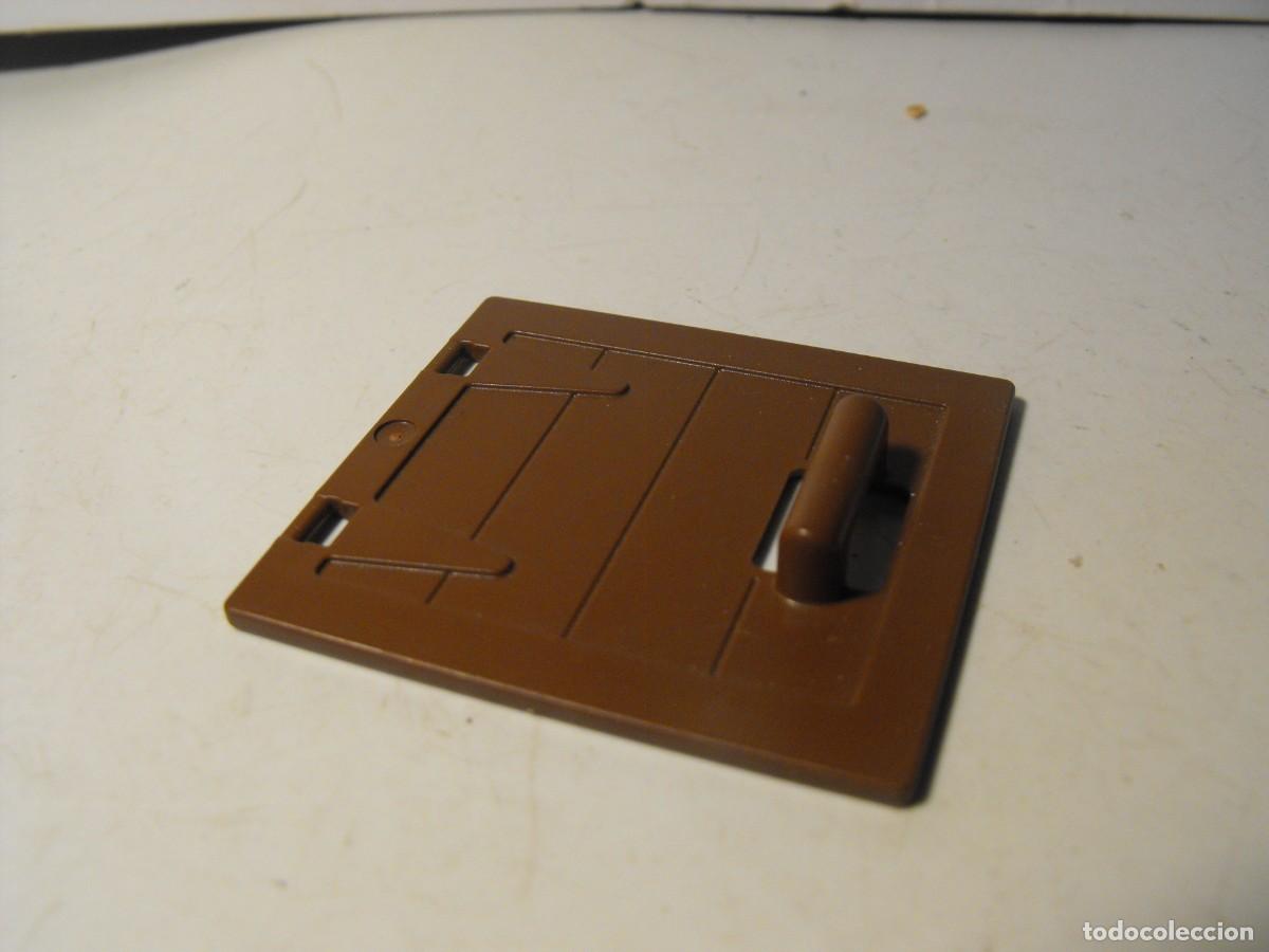 Playmobil: PLAYMOBIL. Puerta, trampilla. - Foto 1