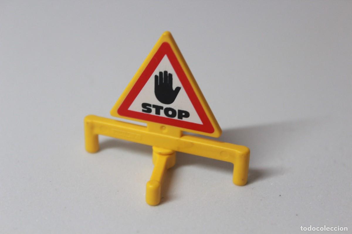 Playmobil: Accesorio Playmobil se&ntilde;al de obra STOP - Foto 1