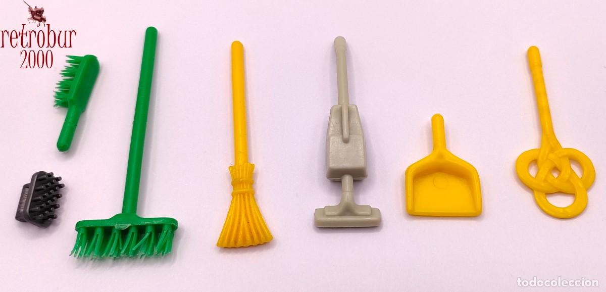 Playmobil: Playmobil lote art&iacute;culos de limpieza escoba, recogedor, sacudidor (vintage, primera &eacute;poca, cl&aacute;sico)