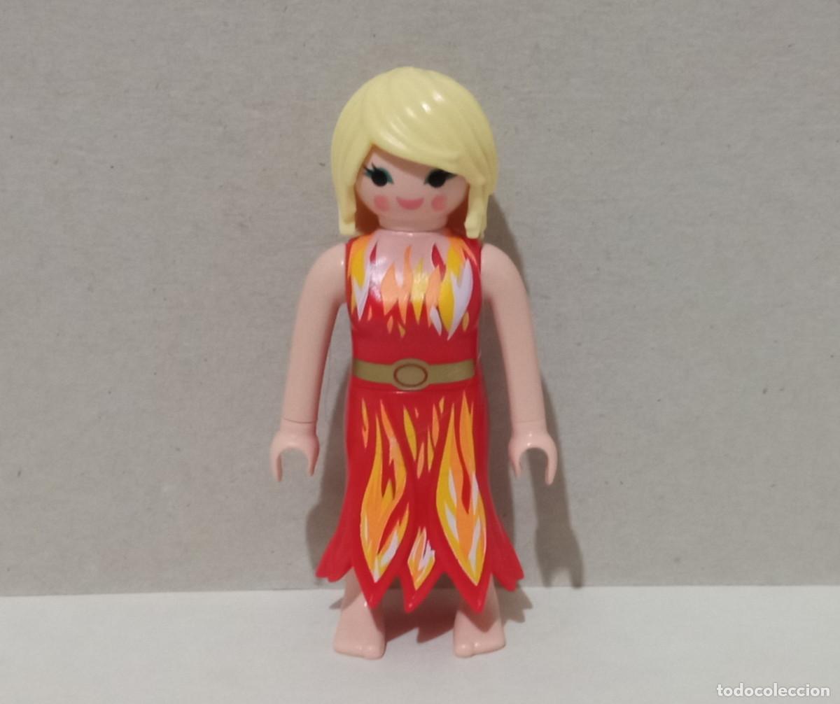 Playmobil: Playmobil - Figura Personaje Dama Vestido Largo Color Rojo y Amarillo