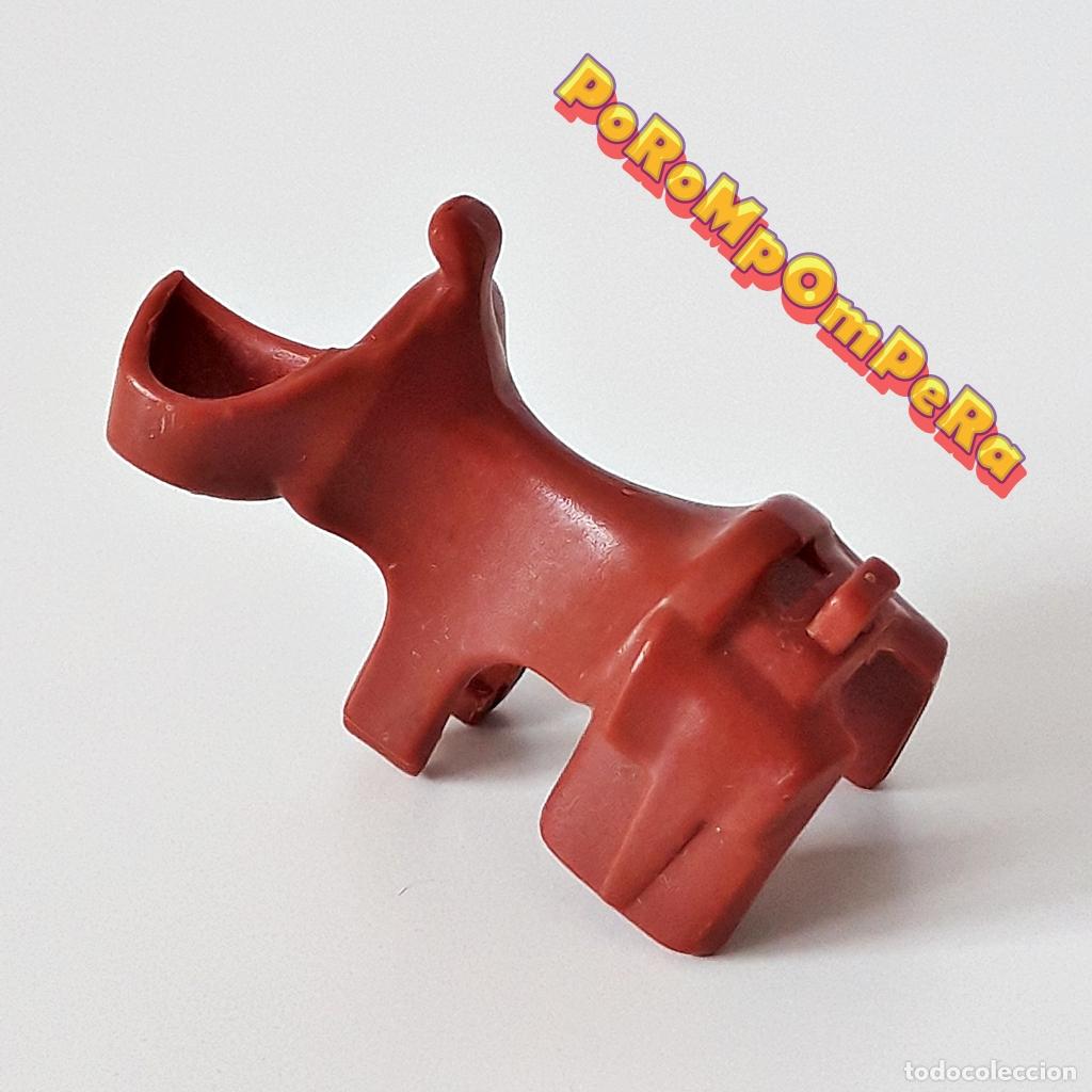 Playmobil: PLAYMOBIL SILLA DE MONTAR MARR&Oacute;N CARTUCHERAS RIFLE Y MANTA MONTURA CABALLO VAQUERO OESTE K9