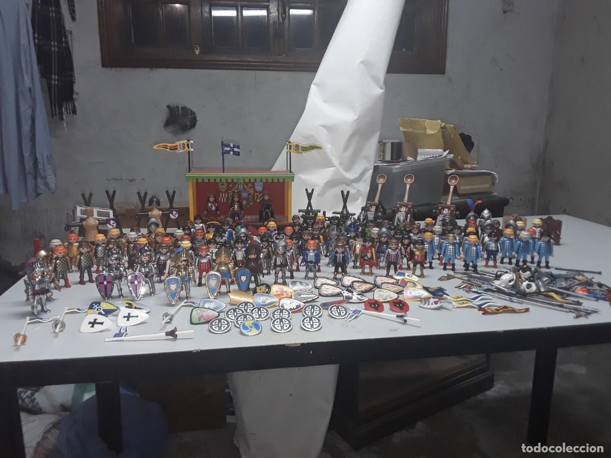 Playmobil: Lote playmobil medieval, guerrero, espada, casco, escudo, carro, palco, trono