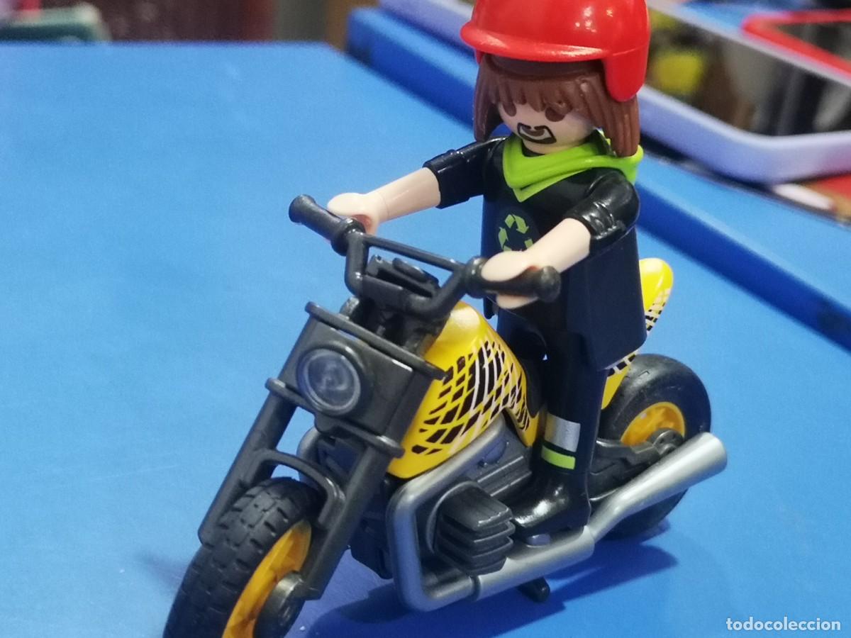 Playmobil: Playmobil motorista motero moto vehiculo taller mec&aacute;nico motor city Wall204