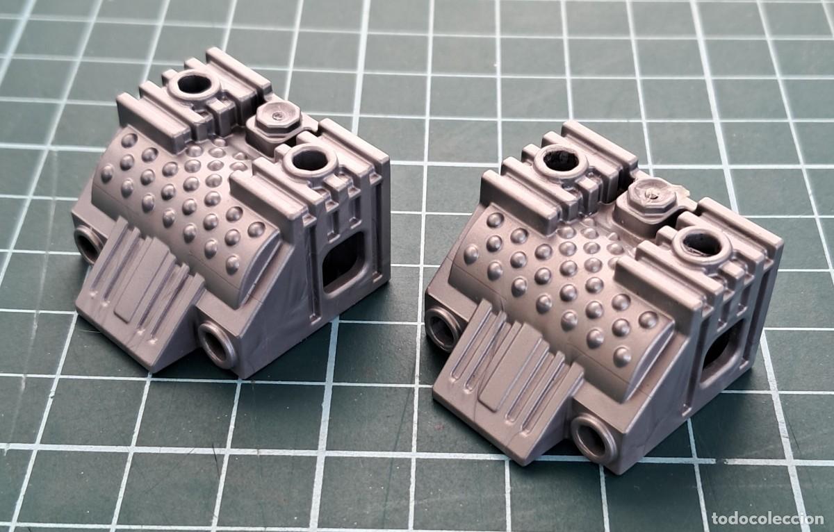 Playmobil: 2 bloques motor de playmobil. piezas veh&iacute;culos repuestos despiece