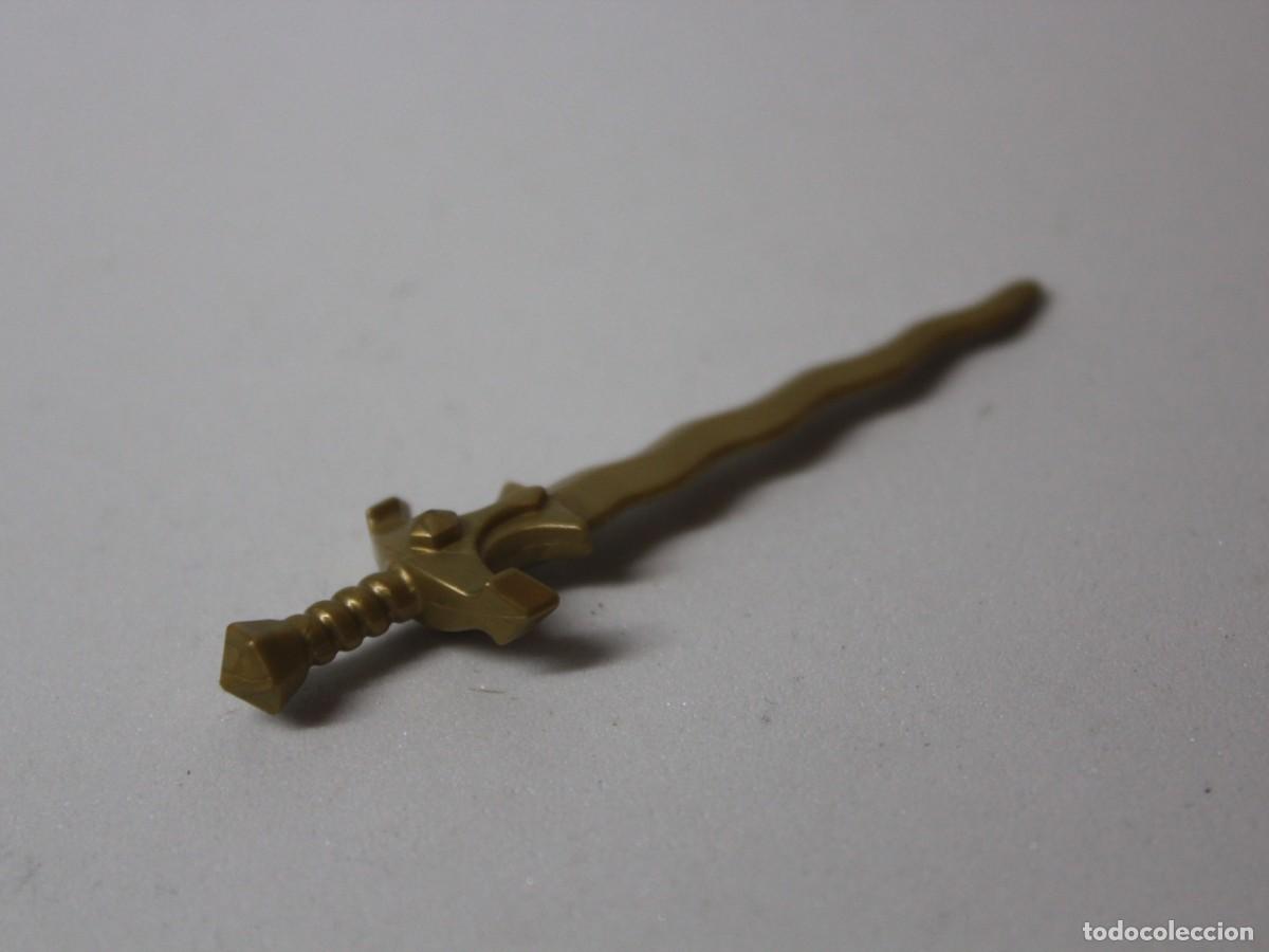Playmobil: Accesorio Playmobil espada ondulada dorada - Foto 3