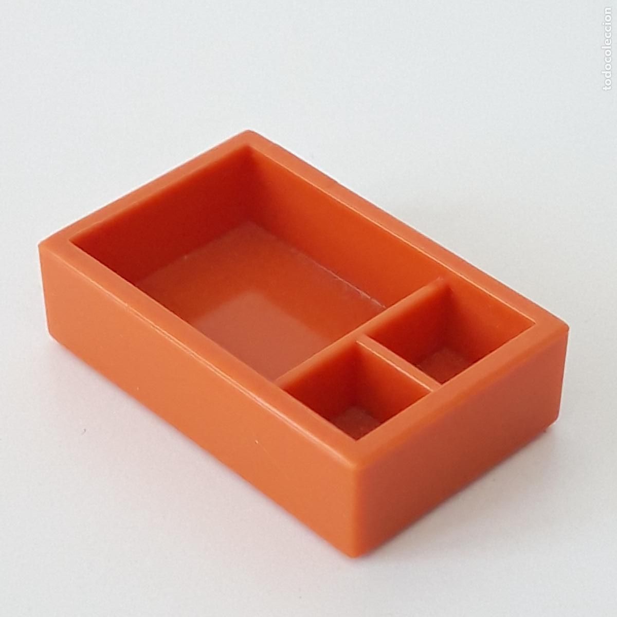Playmobil: PLAYMOBIL CAJA RECTANGULAR MARR&Oacute;N-NARANJ? COMPARTIMENTOS - SET/S POR DETERMINAR K7 - Foto 2
