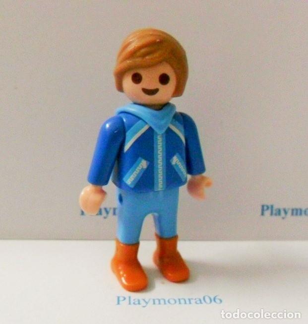 Playmobil: PLAYMOBIL P205 * FIGURA NI&Ntilde;O CON VESTUARIO DE INVIERNO