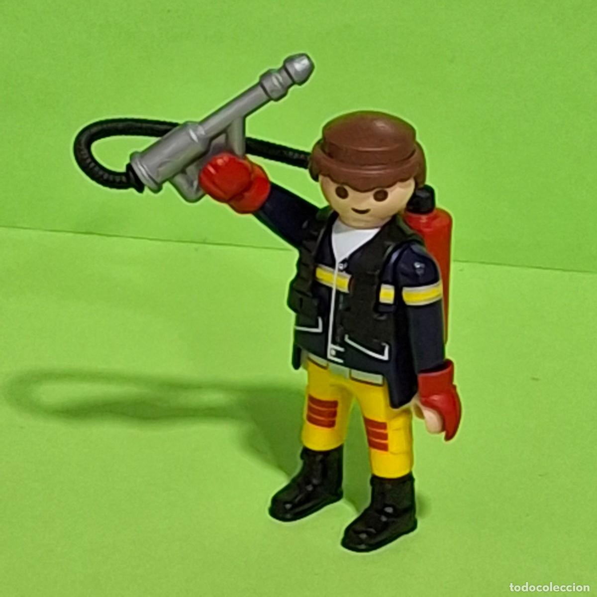 Playmobil: PLAYMOBIL FIGURA - BOMBERO - Foto 1