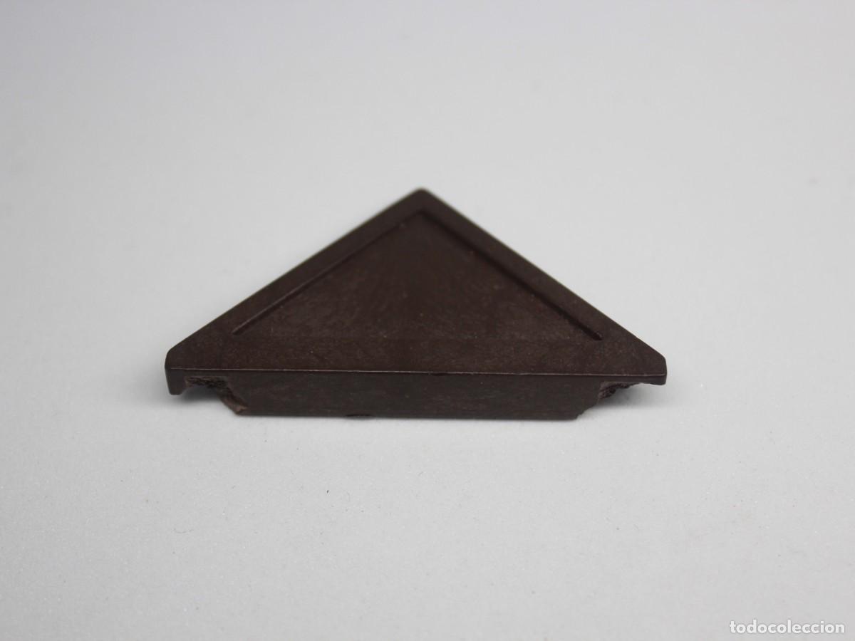 Playmobil: Accesorio Playmobil base triangular efecto madera - Foto 1