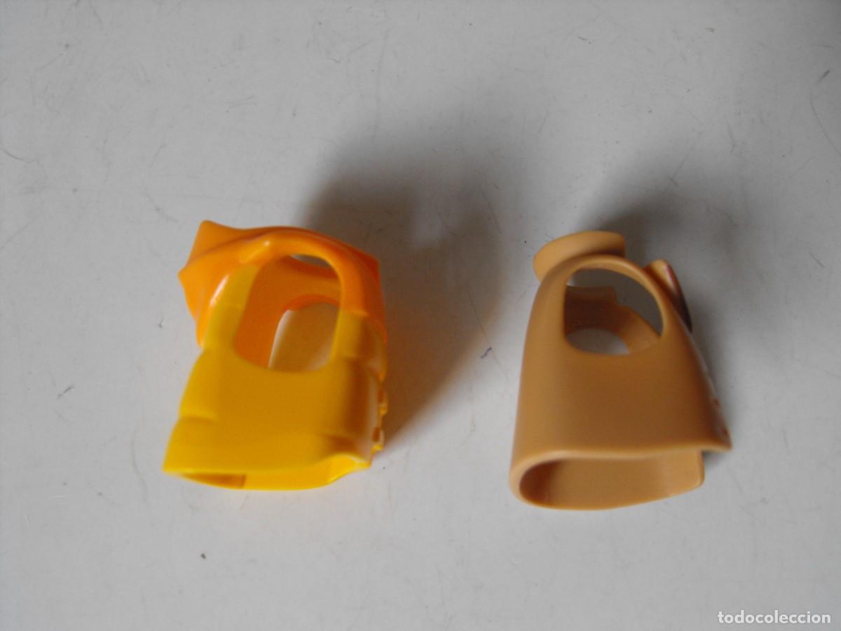 Playmobil: PLAYMOBIL. Lote de dos chalecos. - Foto 2