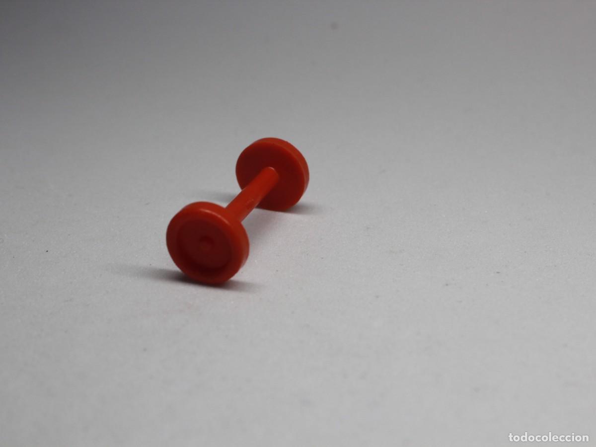Playmobil: Accesorio Playmobil eje con ruedas rojo - Foto 2