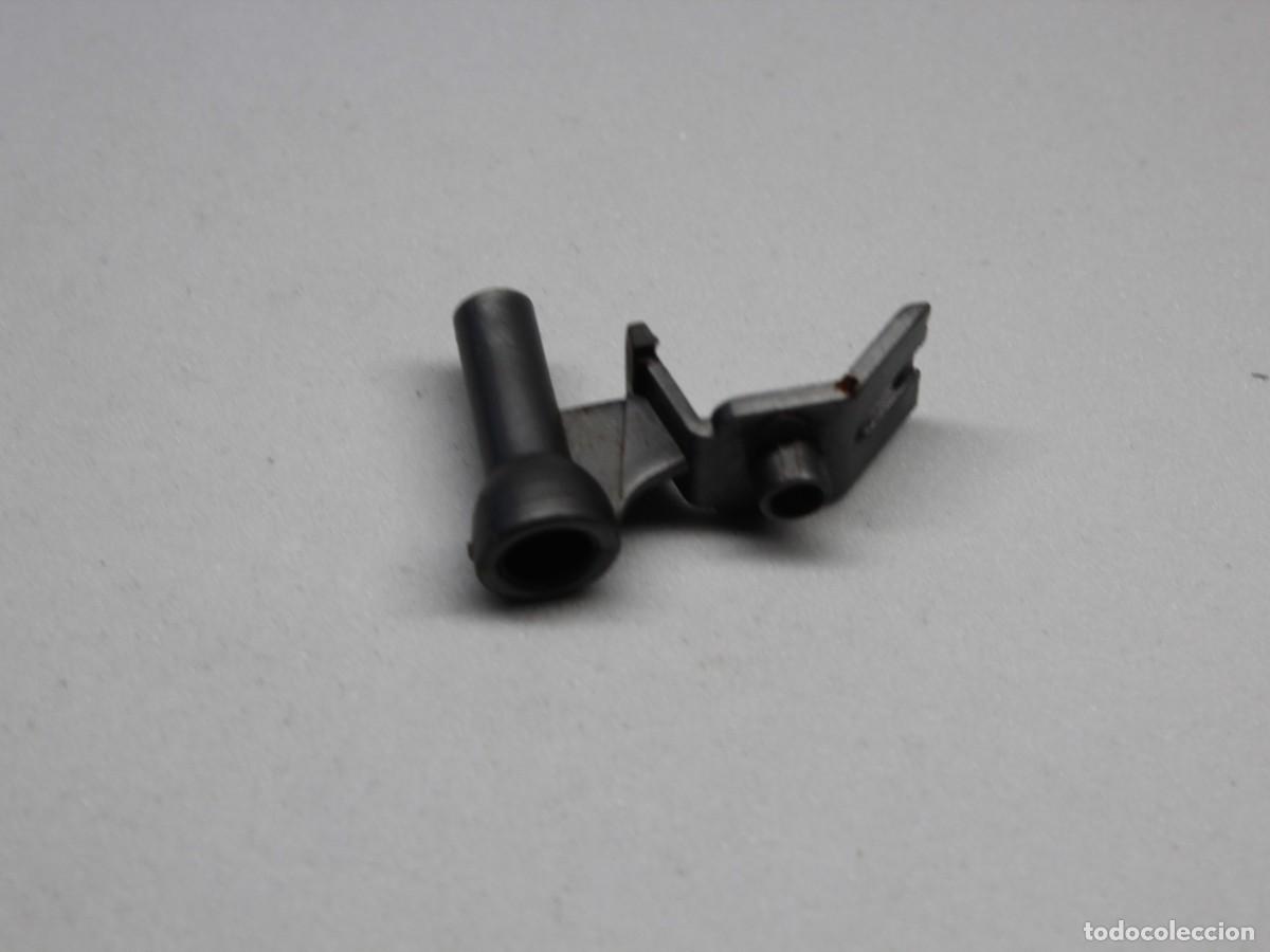 Playmobil: Accesorio Playmobil soporte mec&aacute;nico negro con eje