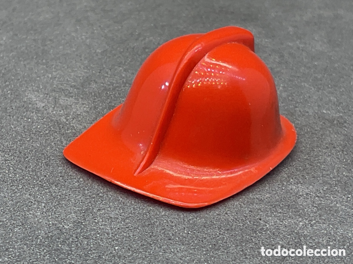 Playmobil: ACCESORIO PLAYMOBIL CASCO BOMBERO COLOR ROJO.