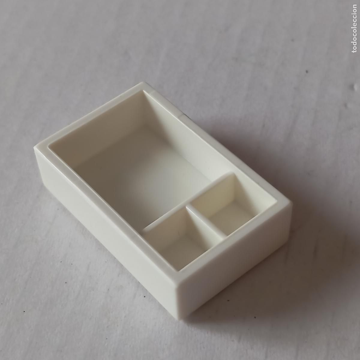 Playmobil: PLAYMOBIL CAJA RECTANGULAR BLANCA COMPARTIMENTOS - SET/S POR DETERMINAR J3 - Foto 2