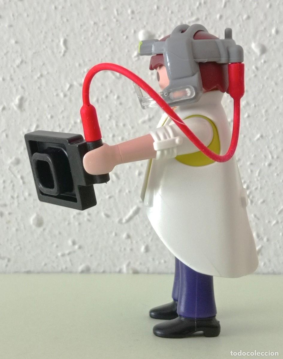 Playmobil: PLAYMOBIL. CIENT&Iacute;FICO CON PANEL DE CONTROL (TABLETA) DE ROBOTS (2000) - Foto 2