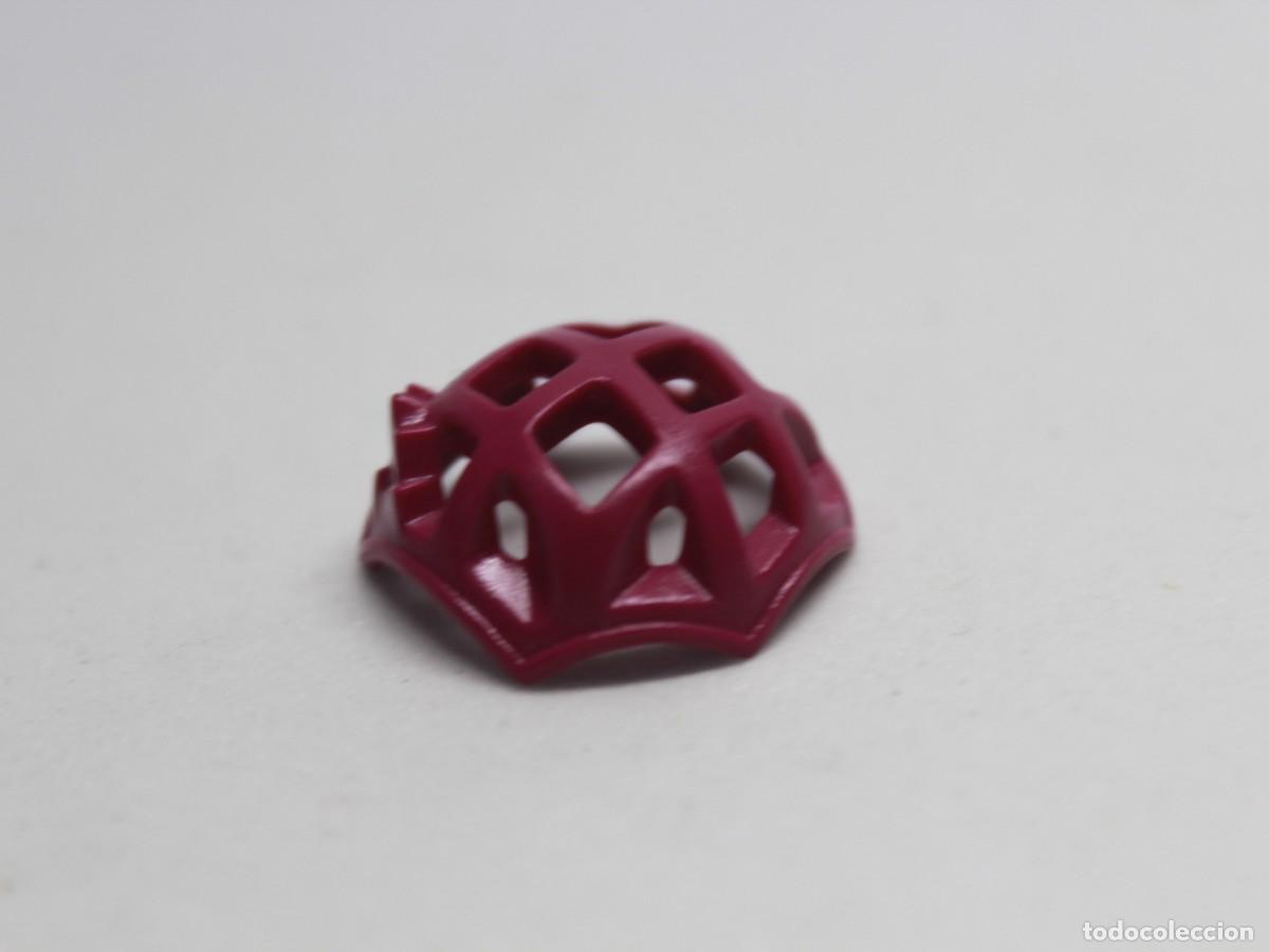 Playmobil: Accesorio playmobil casco rejilla rojo granate. - Foto 3