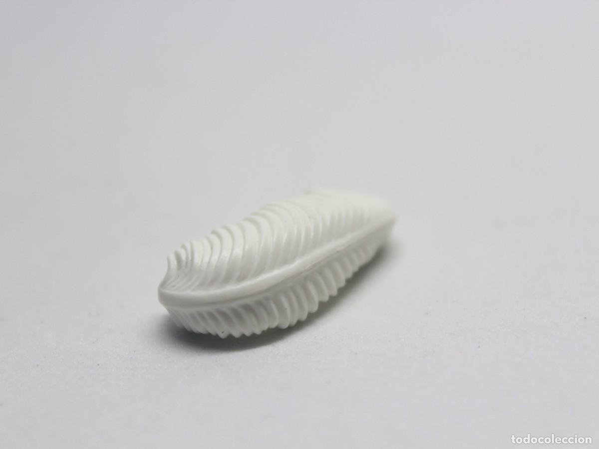 Playmobil: Accesorio Playmobil pluma ornamental para turbante o casco, color blanca.