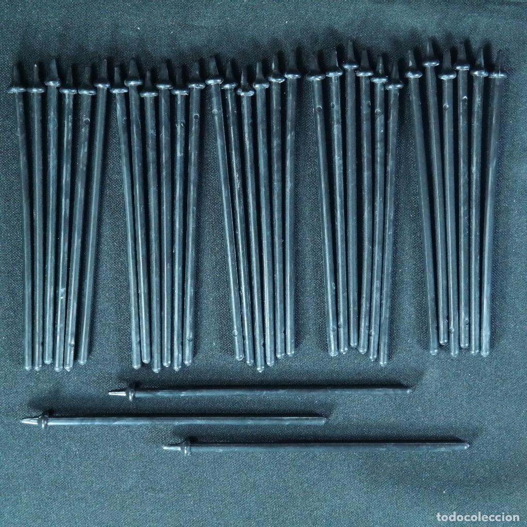 Playmobil: Playmobil astas negras plastico duro ☼