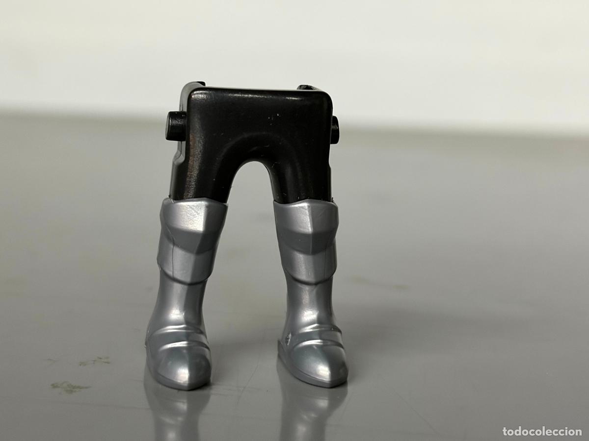 Playmobil: playmobil pierna recambio bota armadura alta plata -pr2