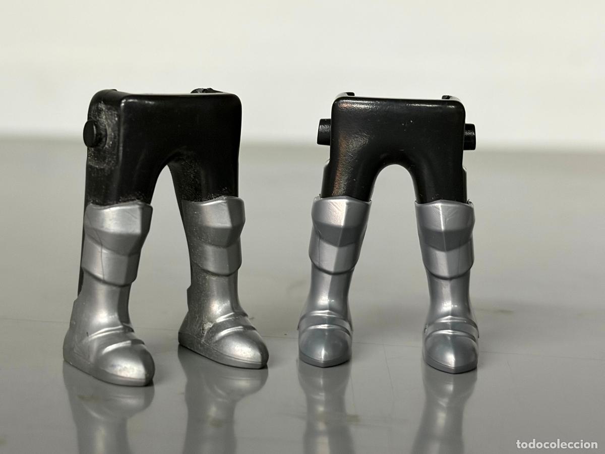Playmobil: playmobil lote 2 pierna recambio bota armadura alta plata -pr2