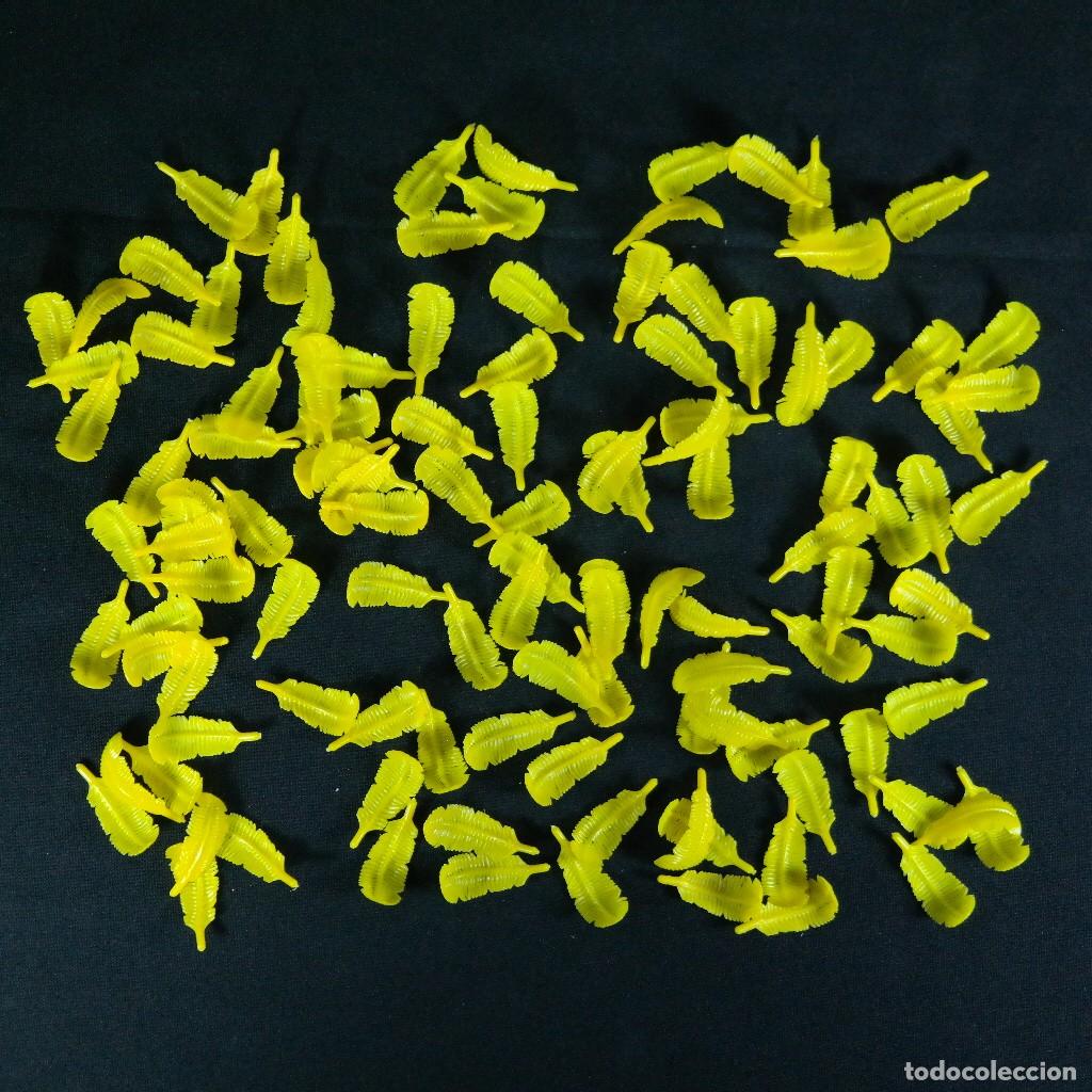 Playmobil: Playmobil muchas plumas amarillas en excelente estado ☼