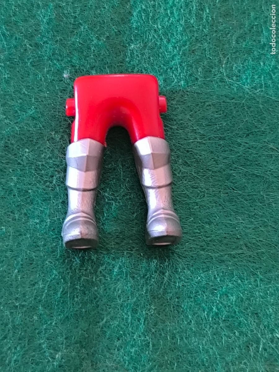 Playmobil: playmobil piernas rojas coraza armadura plateada caballero medieval vikingos orcos elfos