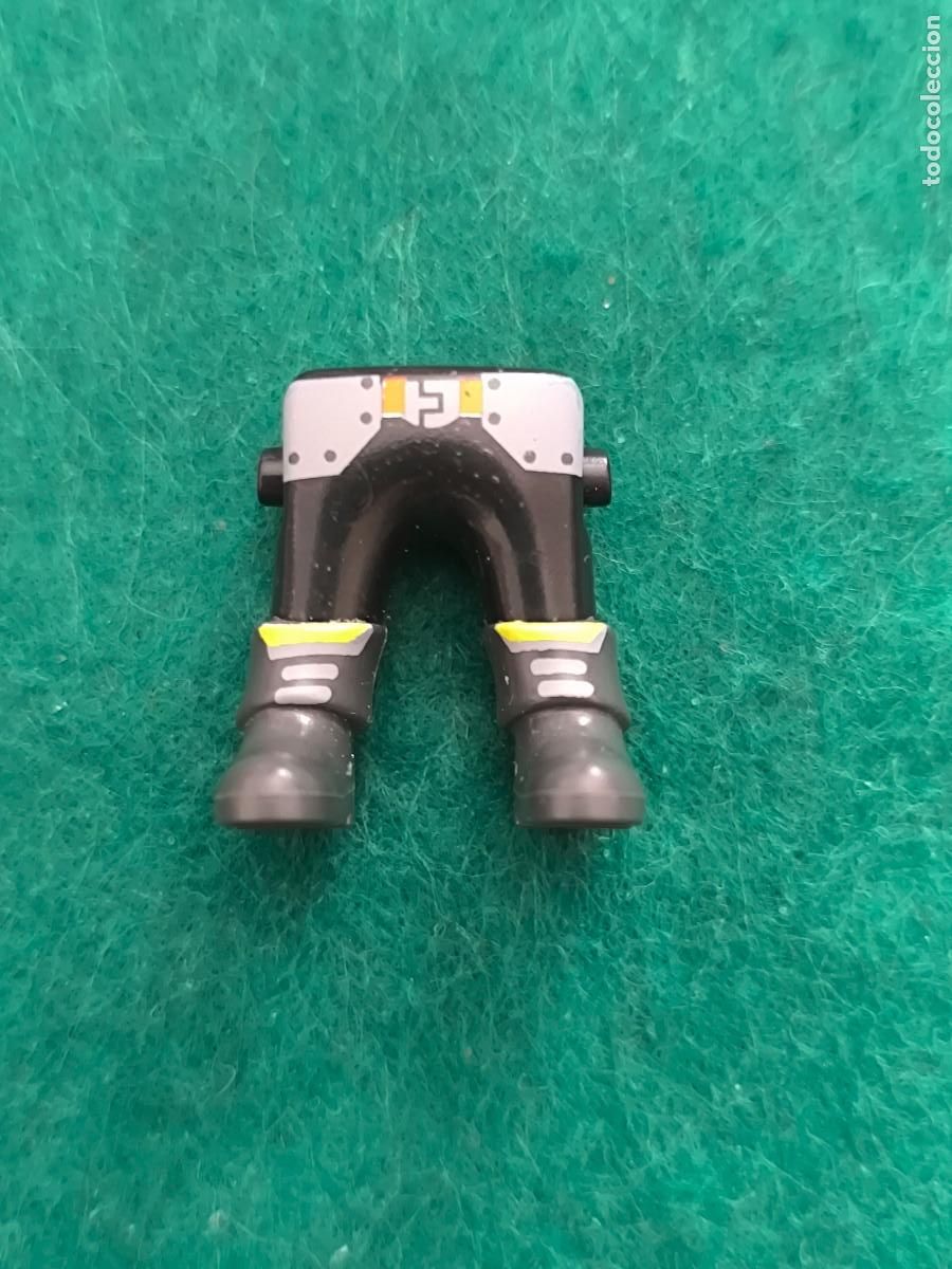 Playmobil: Playmobil piernas negras botas grises para enano medieval vikingos orcos elfos romanos b&aacute;rbaros