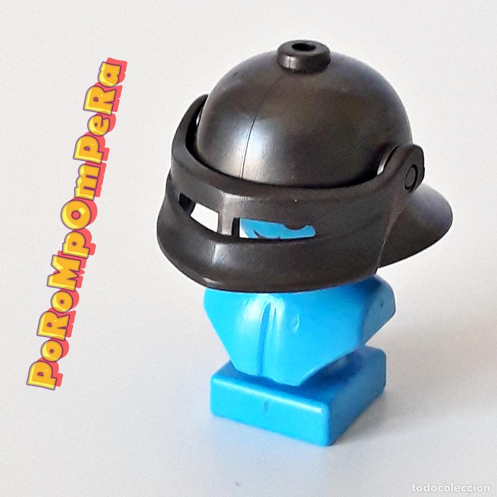 Playmobil: PLAYMOBIL CASCO OSCURO VISERA AGUJERO SUPERIOR PLUMA CABALLERO MEDIEVAL YELMO GR4